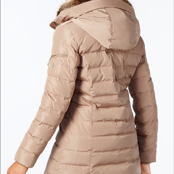 MICHAEL Michael Kors Faux-Fur-Collar Puffer Coat - Picture 2 of 8